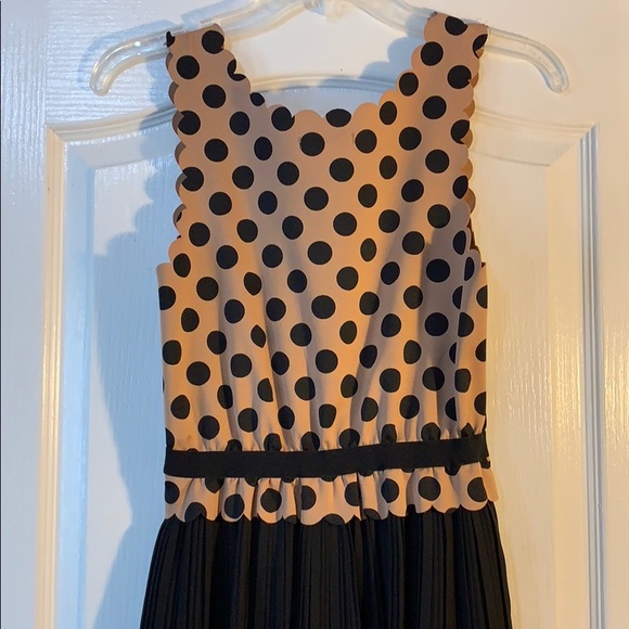 Dress - Picture 3 of 7